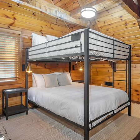 The Dudley Cabins By Avantstay Sevierville Ngoại thất bức ảnh